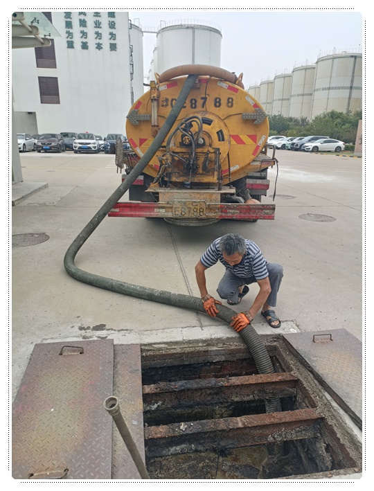 汉滨隔油池清掏